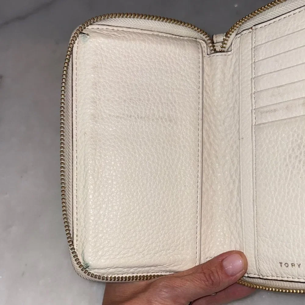 Tory Burch Wallet Leather Full Zip Logo Pebbled Embossed Continental Wallet